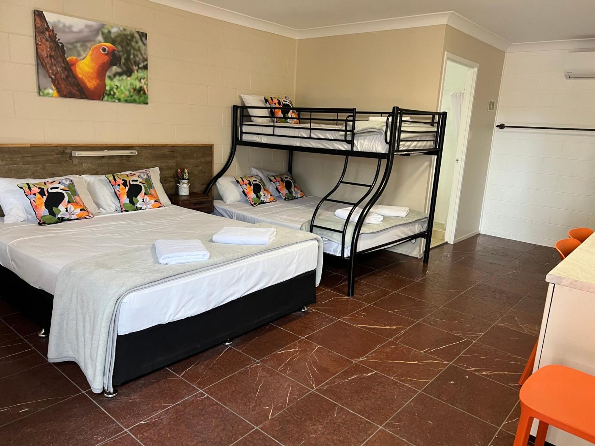 Spanish Lace Motor Inn Townsville Exteriér fotografie