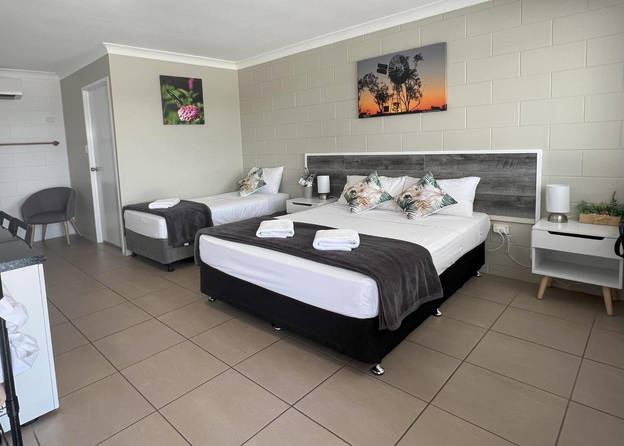 Spanish Lace Motor Inn Townsville Exteriér fotografie